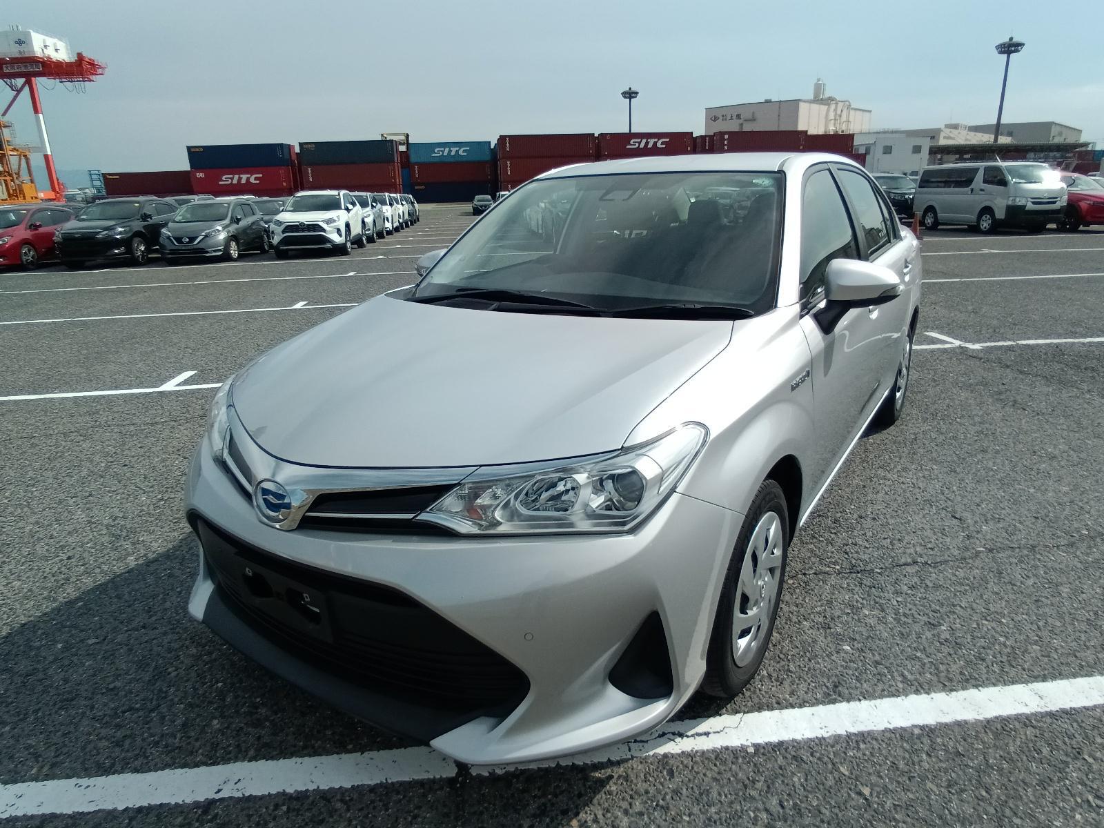 Toyota Axio Silver 2020