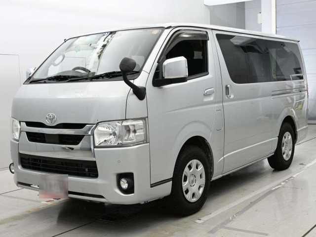 Toyota Hiace Van 2021
